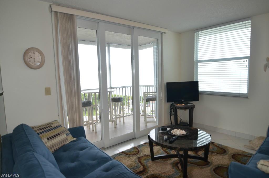 BEACH AND TENNIS CLUB - Residential
