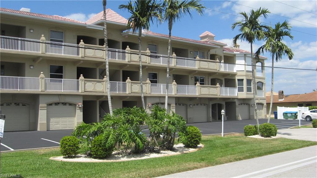 What a opportunity to enjoy life without the work and worries of a single family home.   Quick boat ride to open water with your own deeded boat slip on 200 ft. Sailboat Canal with a garage to protect your car.  Make apt today to see your next home

New deluxe refrigerator and newer hot water heater, tile floors ,great water view on enclosed lanai with plexi glass panels, great end unit and owner will provide one year home warranty plan for buyer.