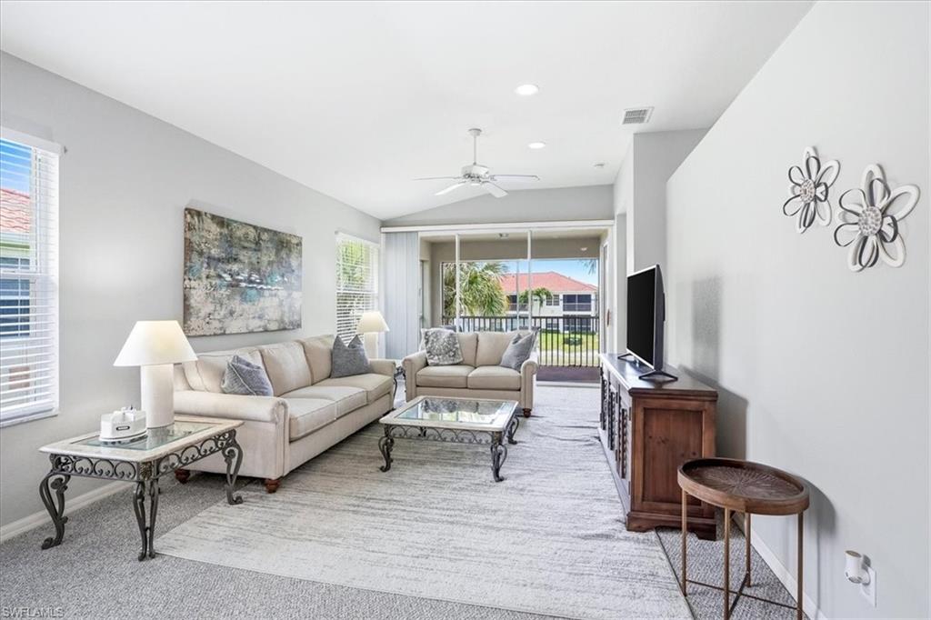 LIGHTHOUSE BAY - Residential