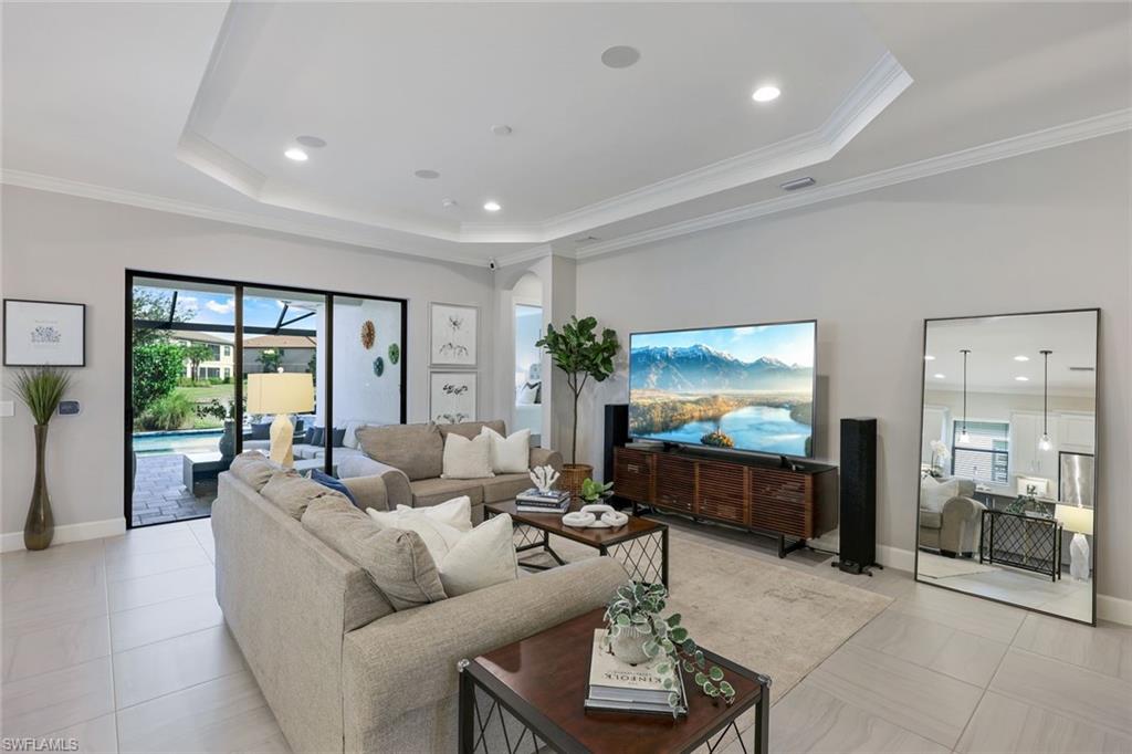 ESPLANADE - Residential