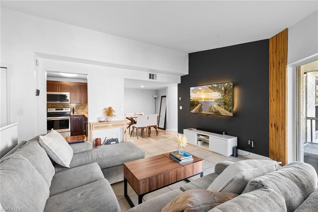 GRANADA LAKES - Residential