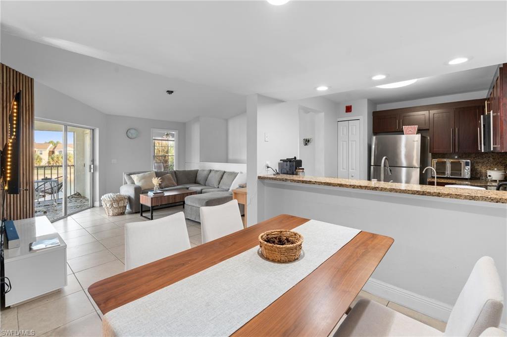 GRANADA LAKES - Residential