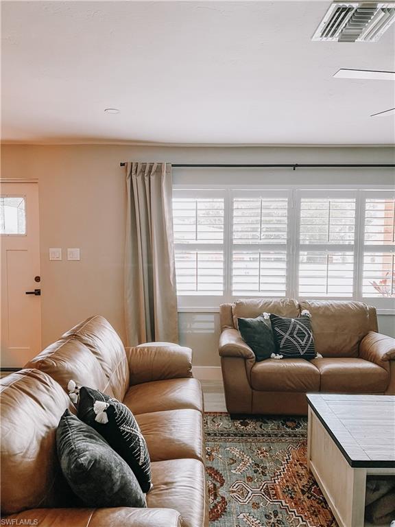 FORT MYERS SHORES - Residential