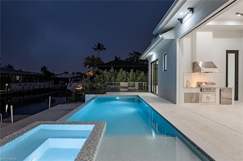 ROYAL HARBOR - Residential