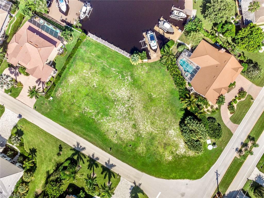 PALM ACRES - Land