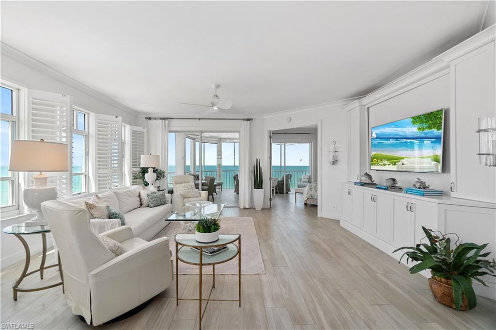 BAREFOOT BEACH CLUB - Residential