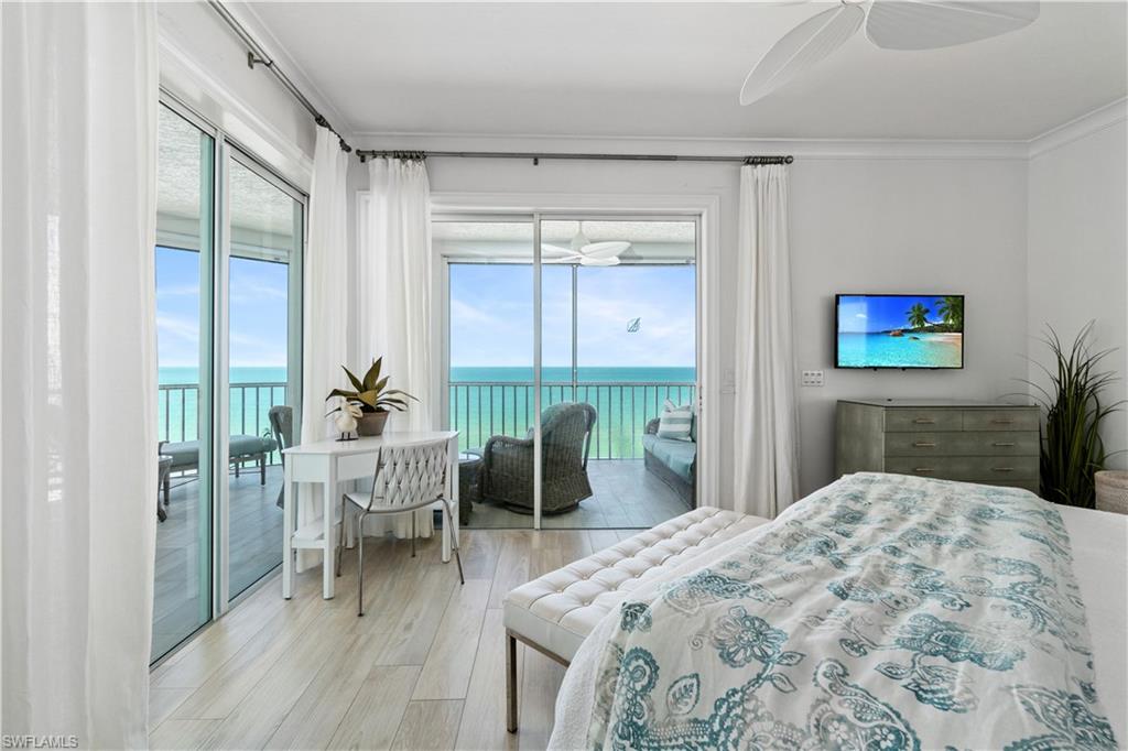BAREFOOT BEACH CLUB - Residential