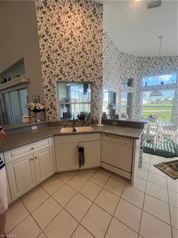 SABAL SPRINGS GOLF AND RACQUET CLUB - Residential