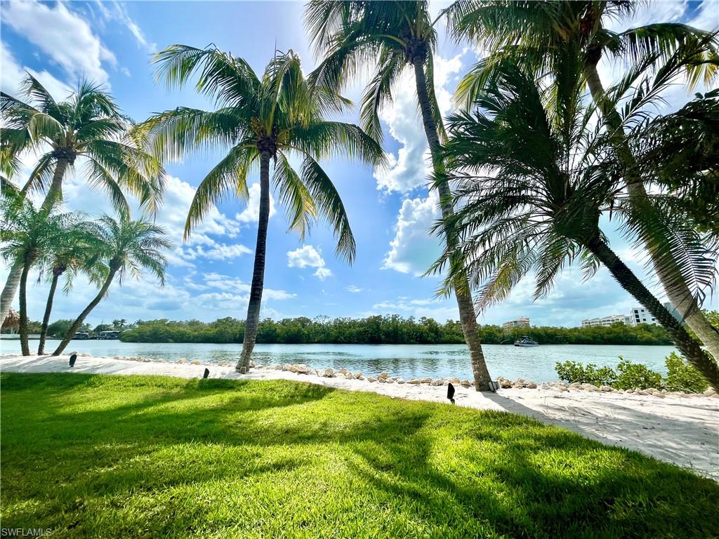 LITTLE HICKORY SHORES - Residential