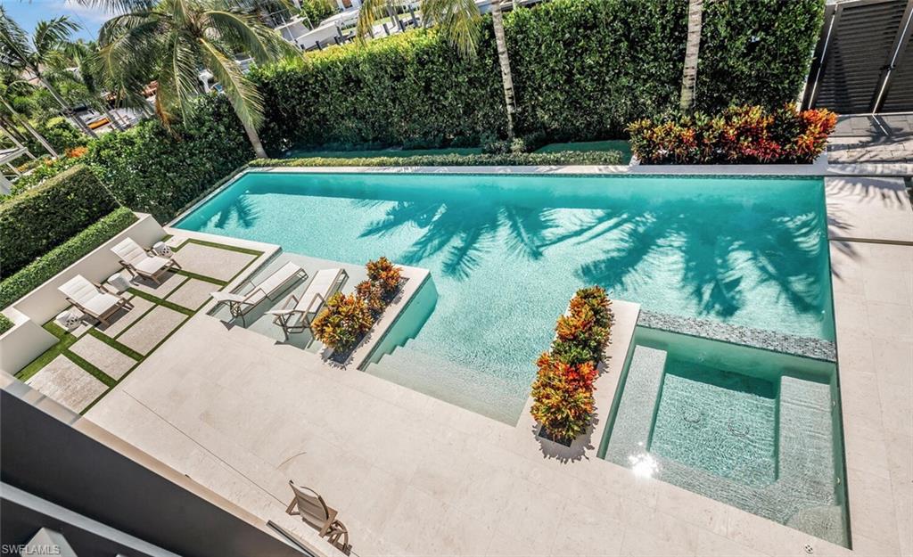 AQUALANE SHORES - Residential Lease
