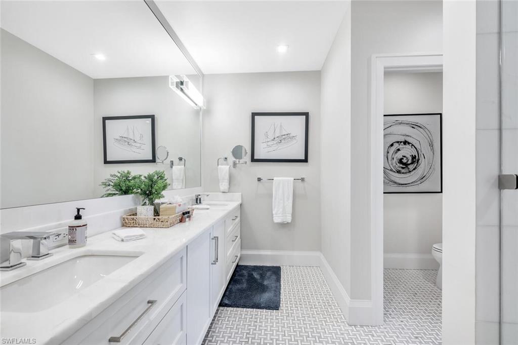 AQUALANE SHORES - Residential Lease
