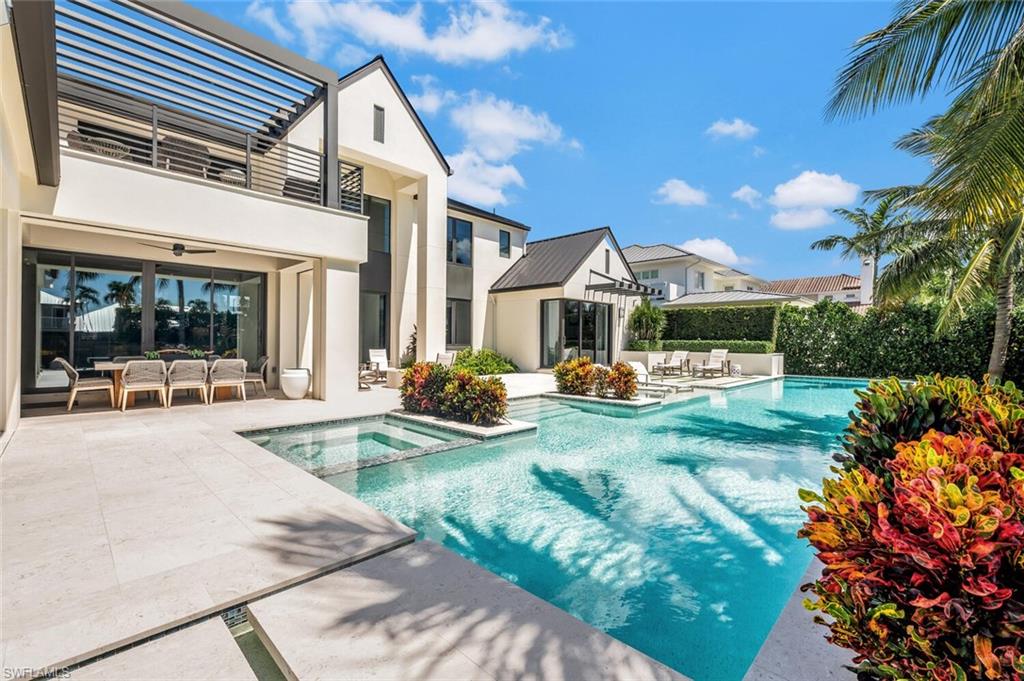 AQUALANE SHORES - Residential Lease