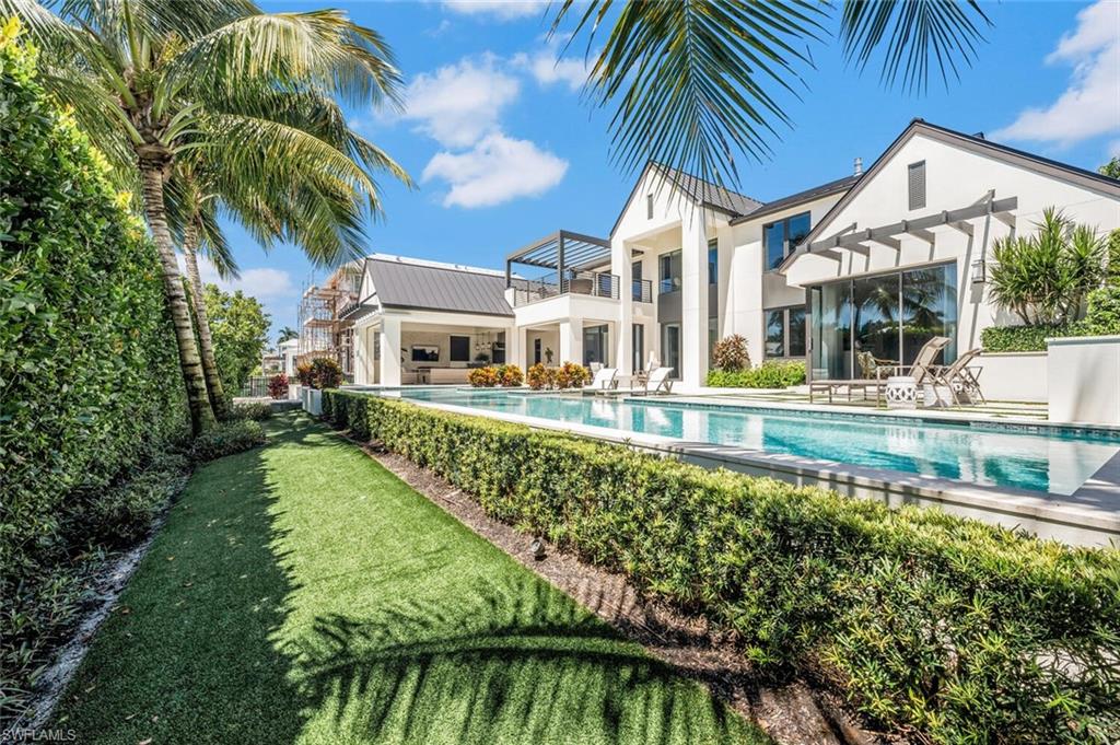 AQUALANE SHORES - Residential Lease
