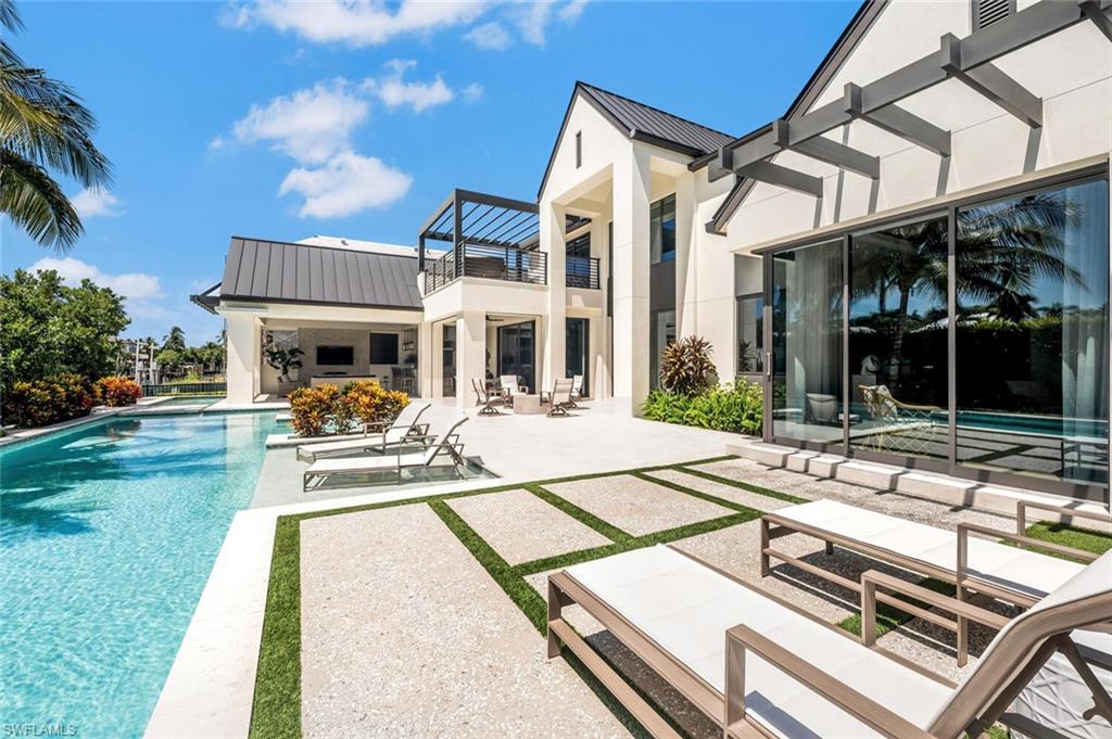 AQUALANE SHORES - Residential Lease
