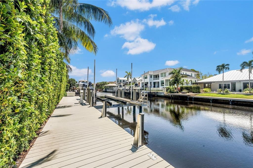 AQUALANE SHORES - Residential Lease