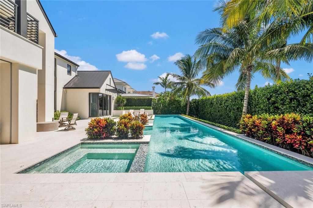 AQUALANE SHORES - Residential Lease