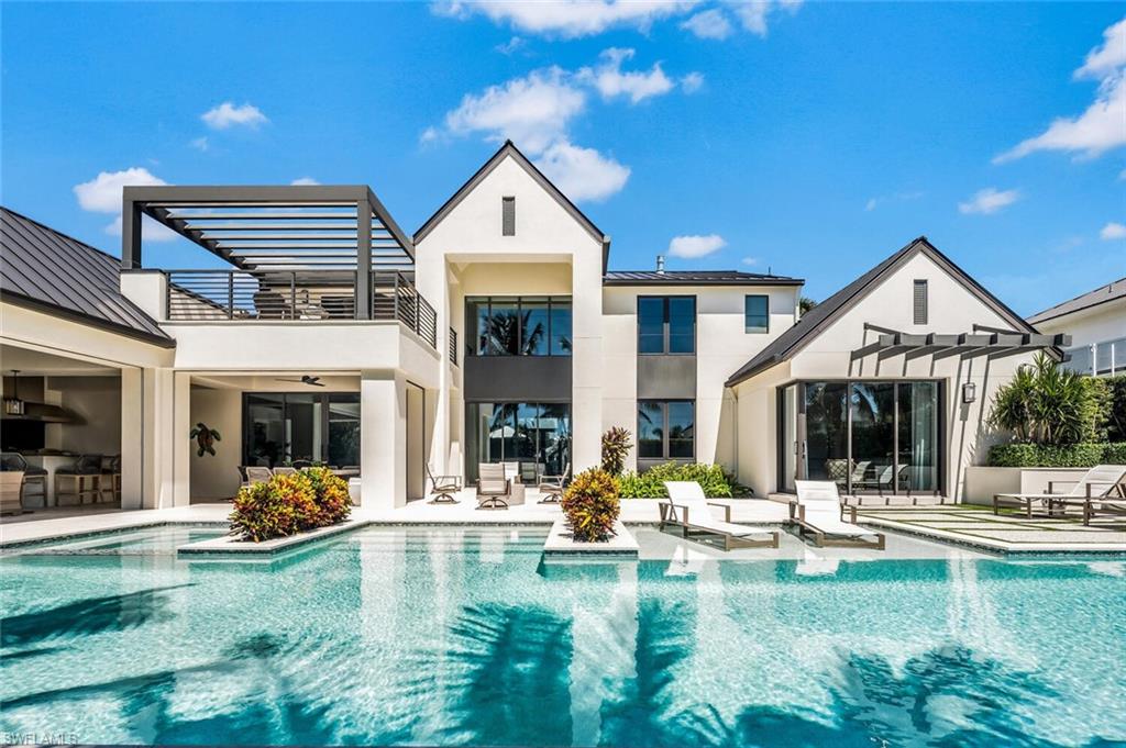 AQUALANE SHORES - Residential Lease