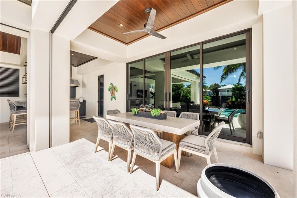 AQUALANE SHORES - Residential Lease
