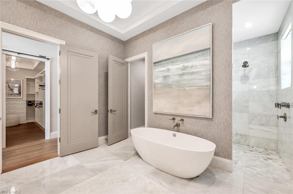 AQUALANE SHORES - Residential Lease