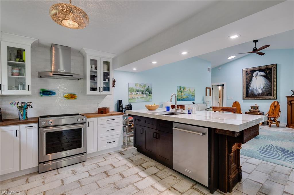 BAYSHORE VILLAGE - Residential
