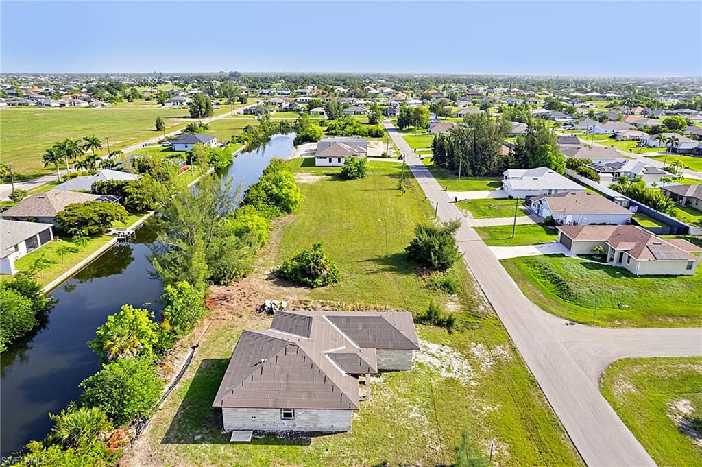 CAPE CORAL - Residential