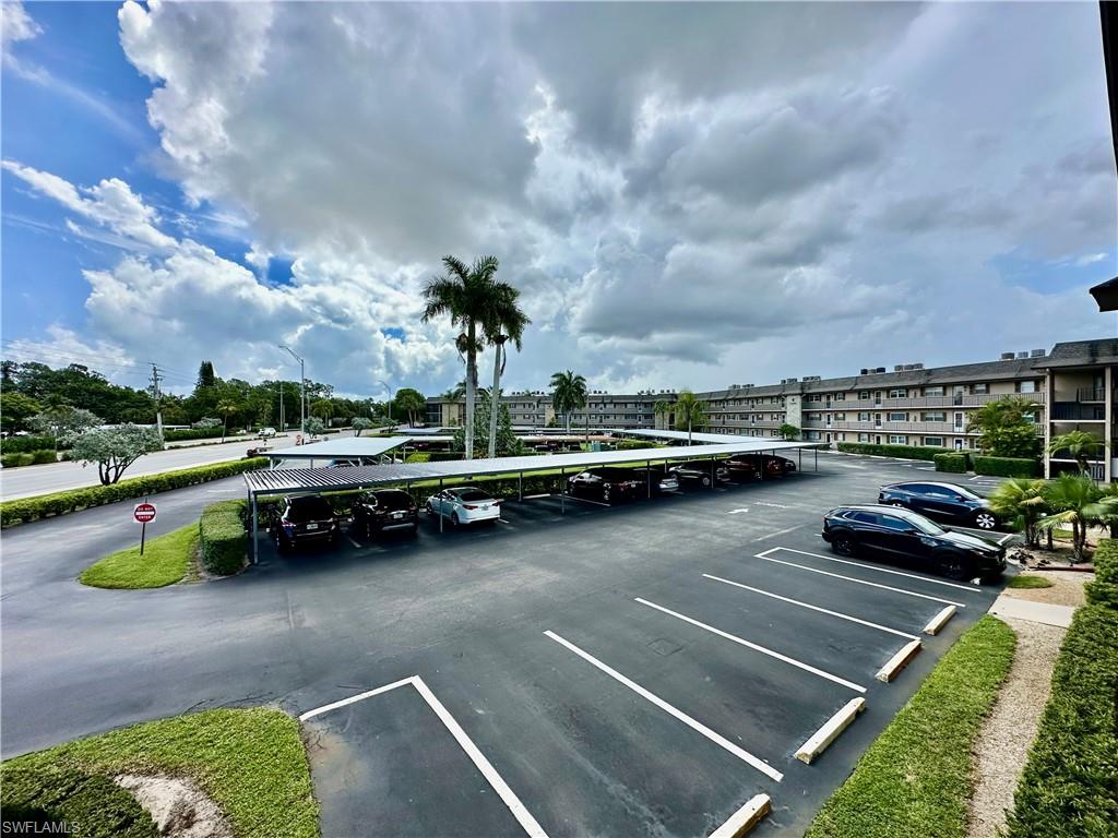 COUNTRY CLUB MANOR - Residential Lease