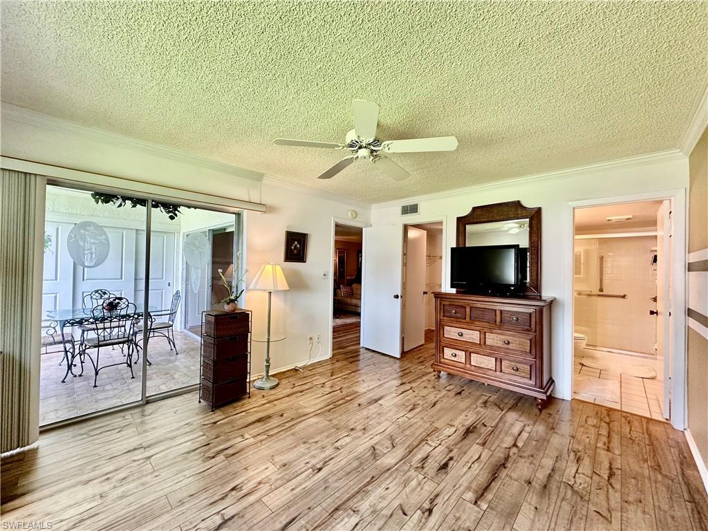 COUNTRY CLUB MANOR - Residential Lease