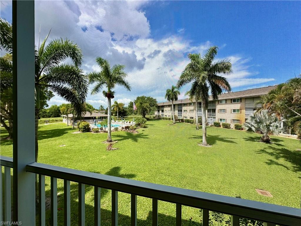 COUNTRY CLUB MANOR - Residential Lease