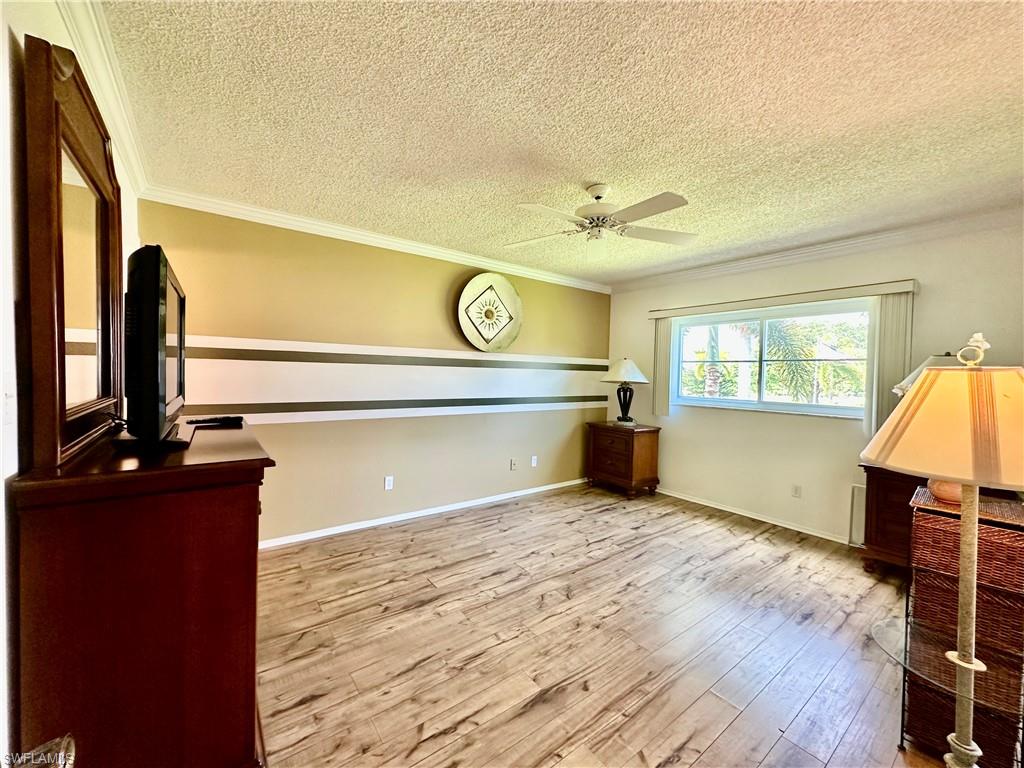 COUNTRY CLUB MANOR - Residential Lease