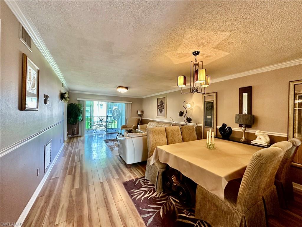 COUNTRY CLUB MANOR - Residential Lease