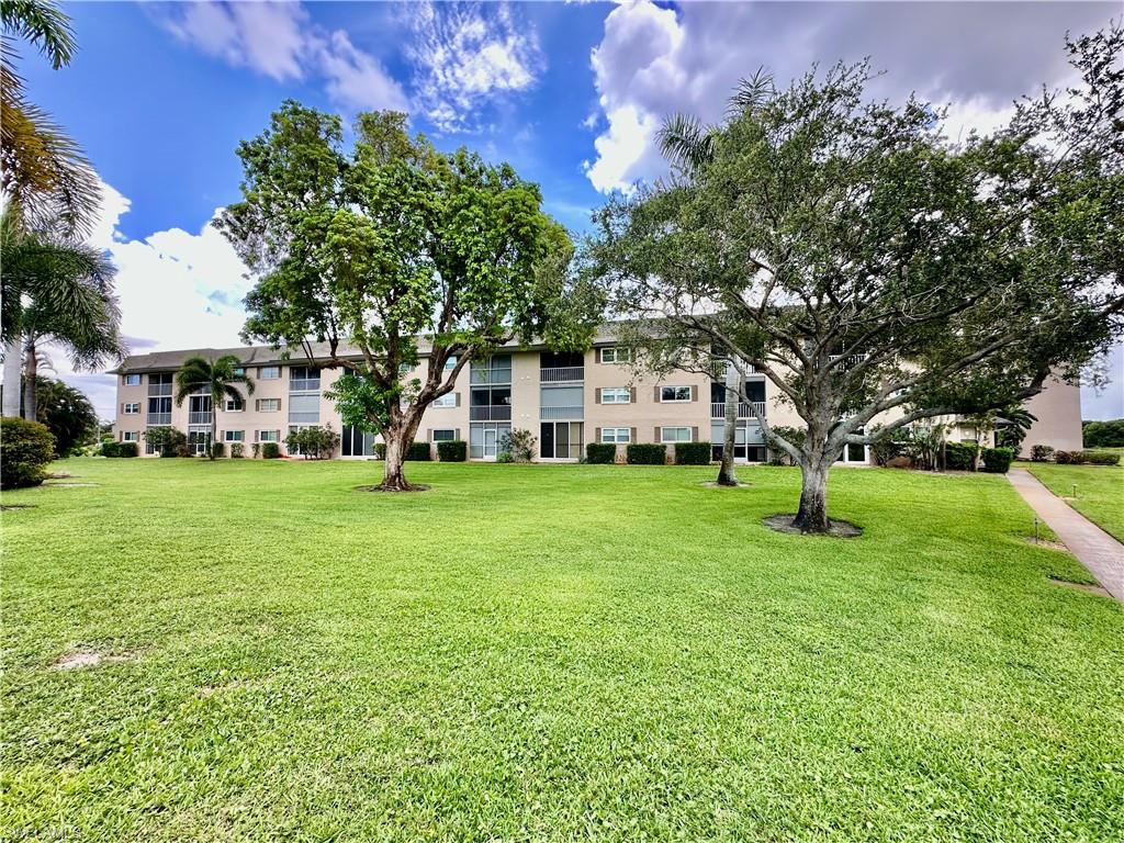 COUNTRY CLUB MANOR - Residential Lease