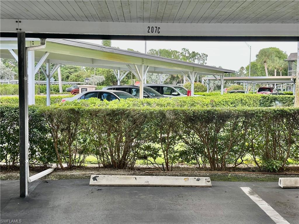 COUNTRY CLUB MANOR - Residential Lease