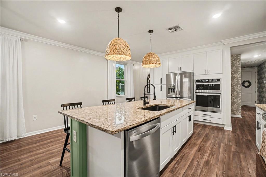 CRESCENT GROVE - Residential