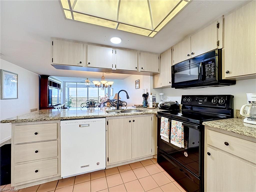 NAPLES WALK - Residential Lease