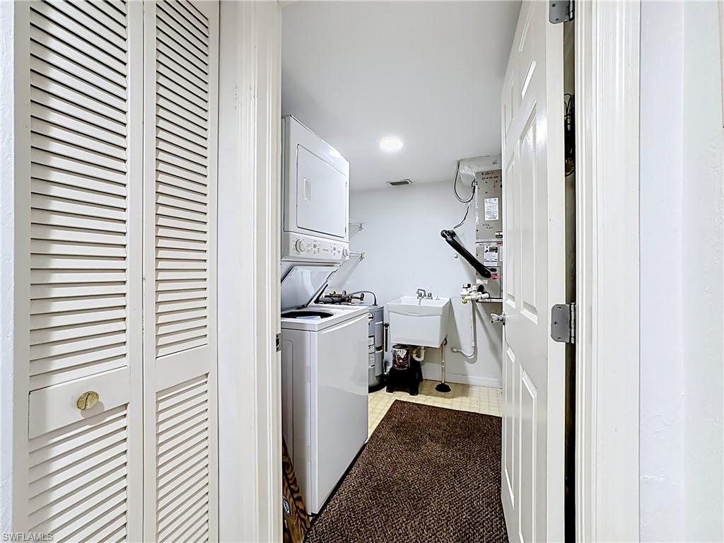 NAPLES WALK - Residential Lease