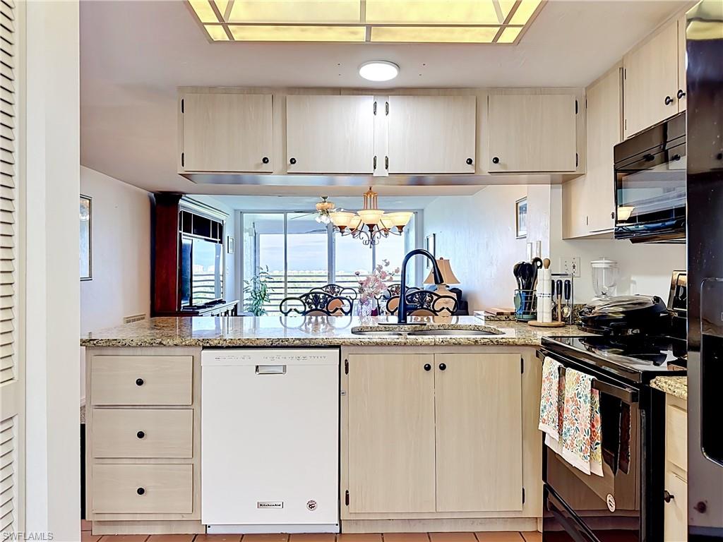 NAPLES WALK - Residential Lease