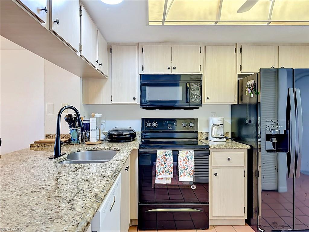 NAPLES WALK - Residential Lease