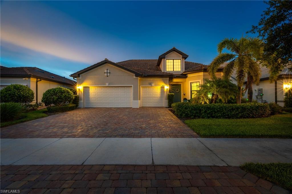 WINDING CYPRESS - Residential