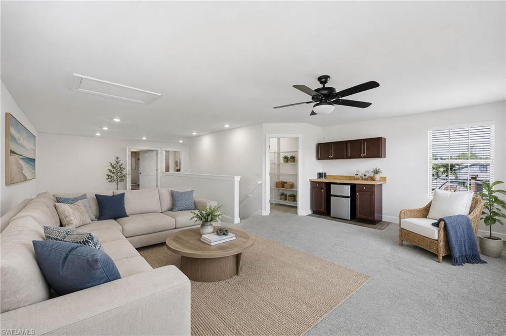 WINDING CYPRESS - Residential