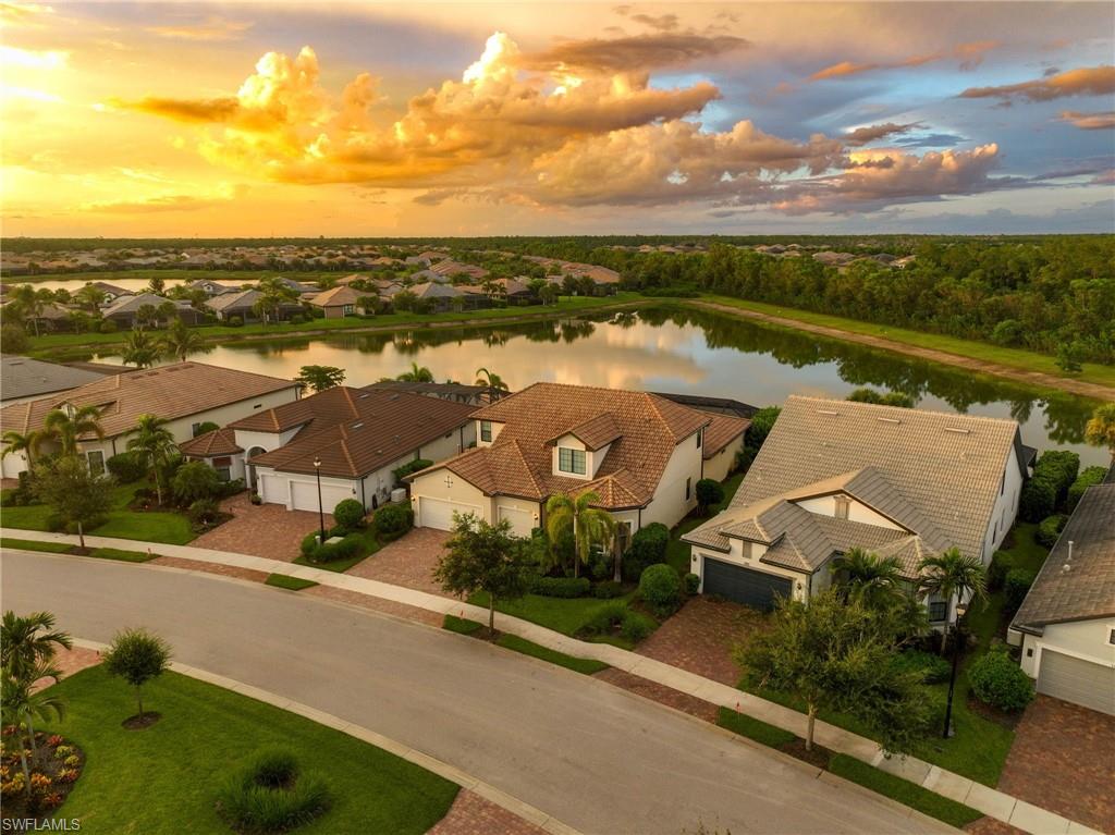 WINDING CYPRESS - Residential