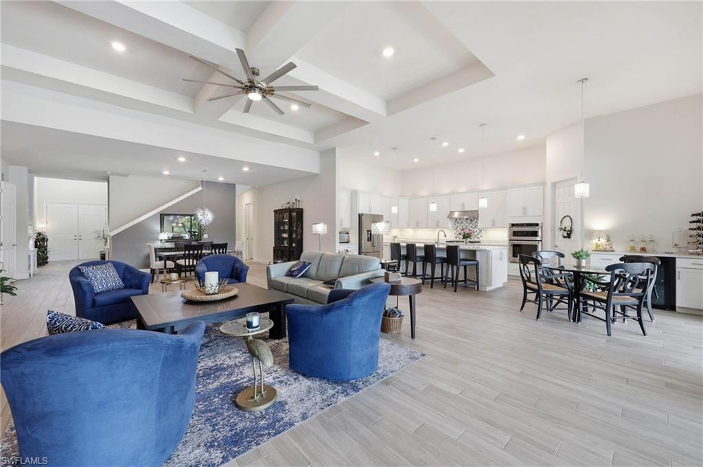WINDING CYPRESS - Residential