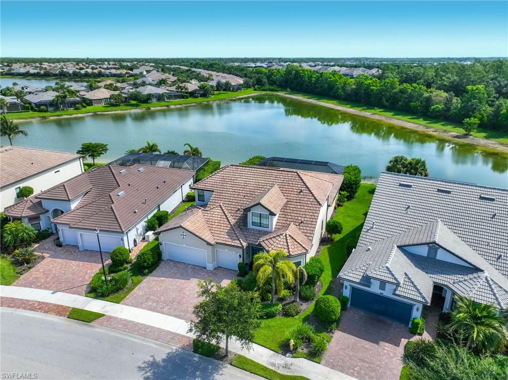 WINDING CYPRESS - Residential