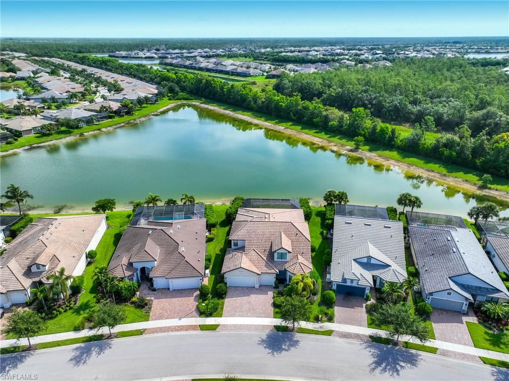 WINDING CYPRESS - Residential