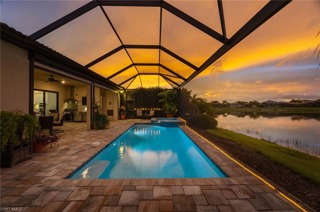 WINDING CYPRESS - Residential