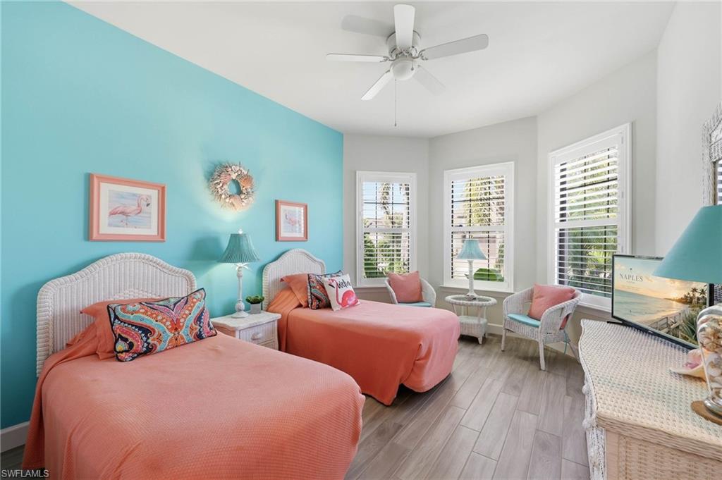 WINDING CYPRESS - Residential
