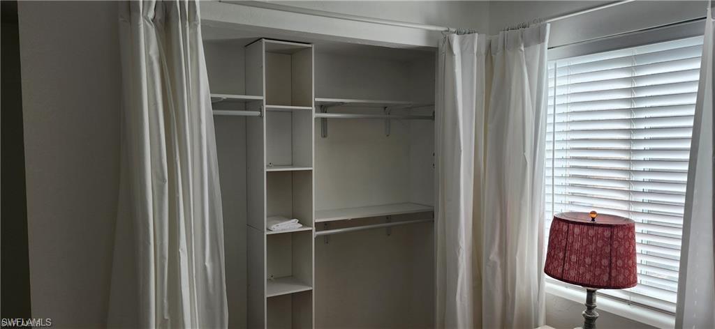 FOXMOOR - Residential Lease