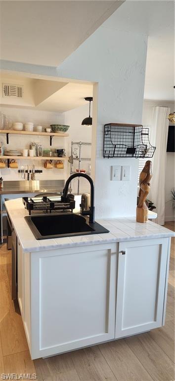 FOXMOOR - Residential Lease