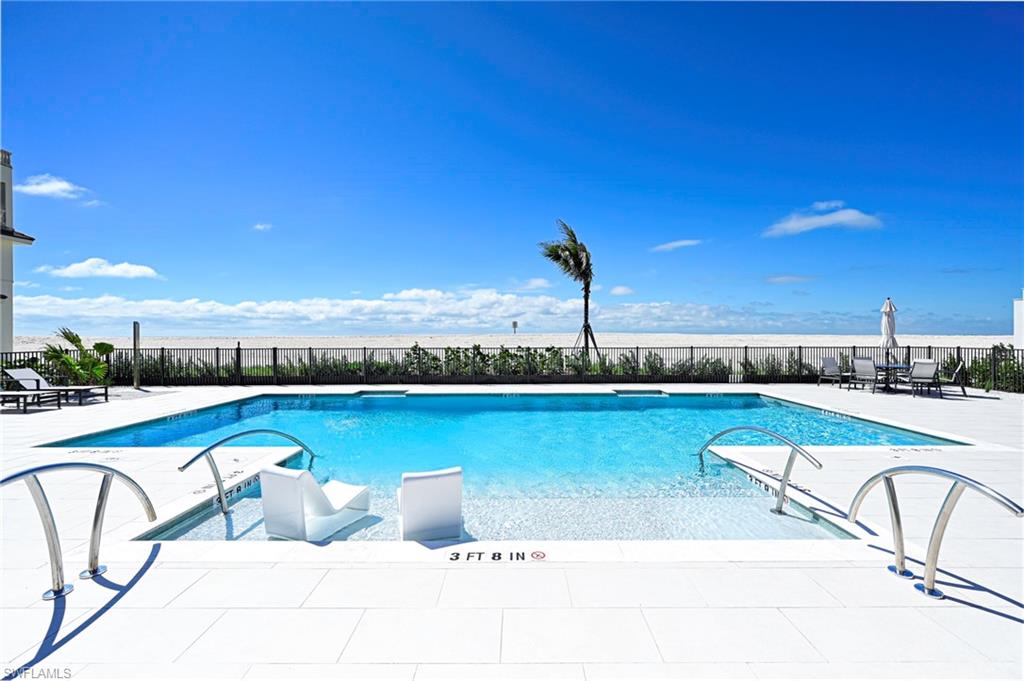 BAREFOOT BEACH - Residential