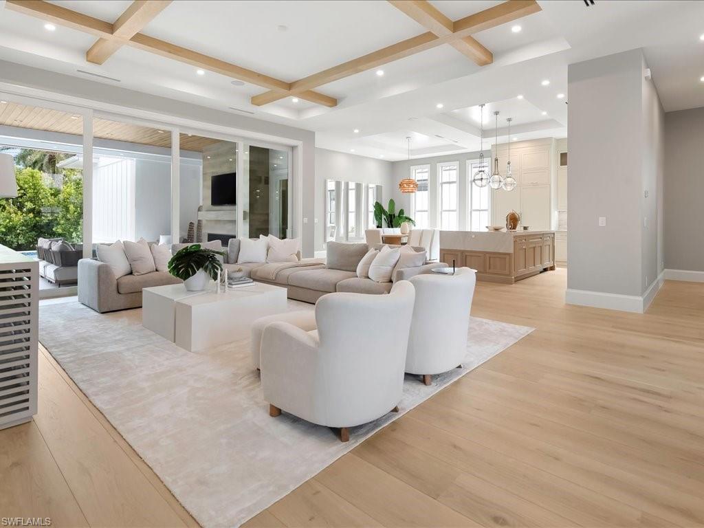 LAKE PARK - Residential