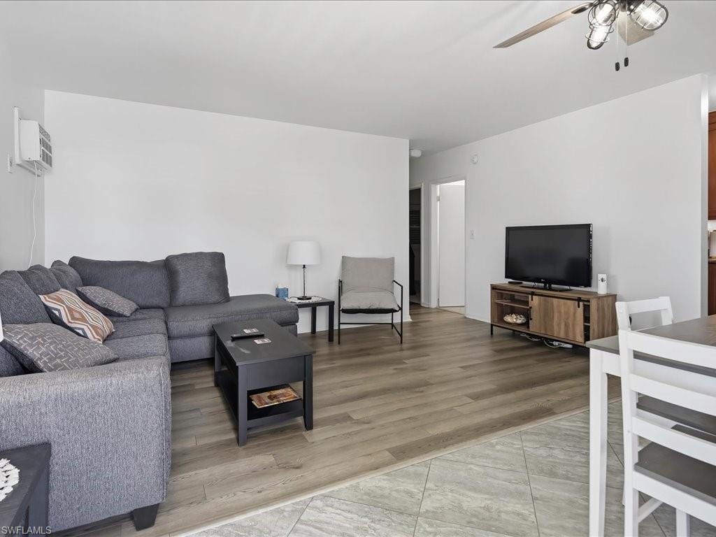 SOUTHWINDS APTS OF MARCO ISLAND - Residential